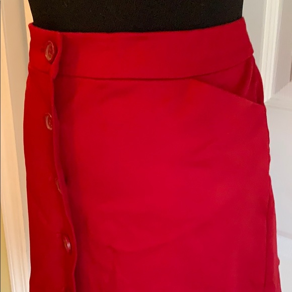 Red button down skirt with pockets - Picture 3 of 3